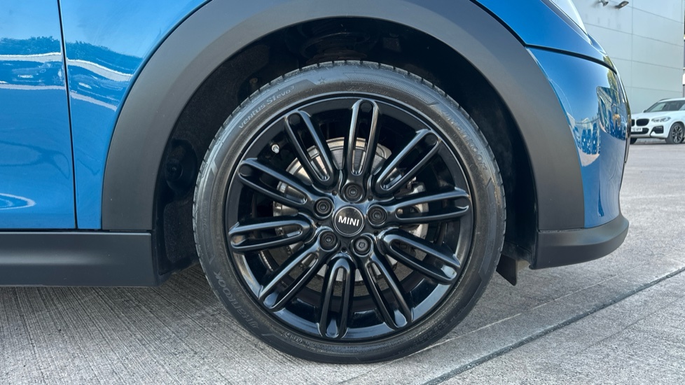 MINI Hatchback 1.5 Cooper Exclusive 3dr Auto Petrol Hatchback - Image 14