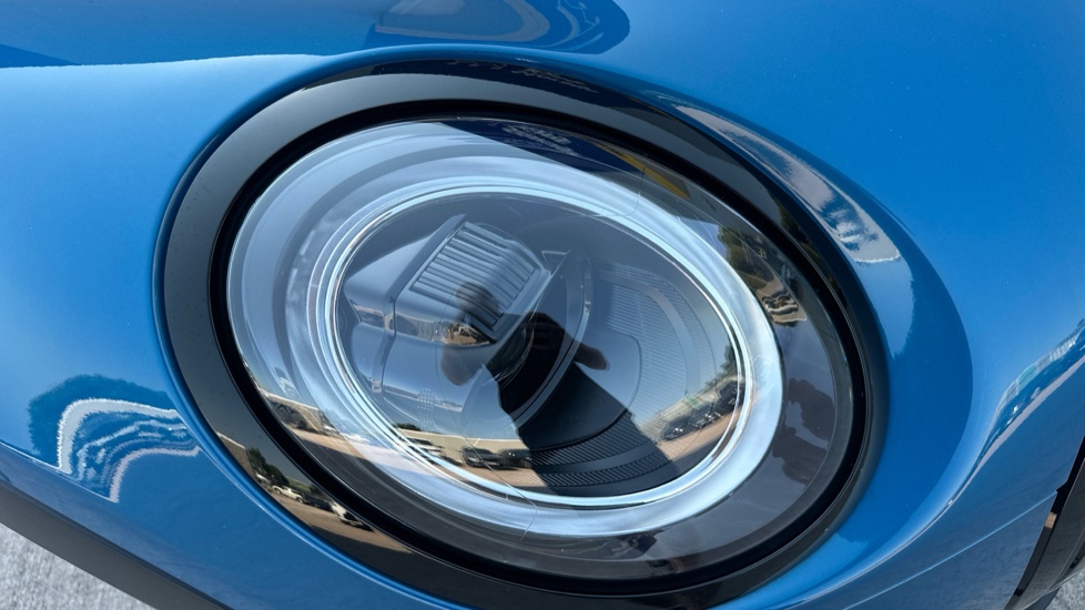 MINI Hatchback 1.5 Cooper Exclusive 3dr Auto Petrol Hatchback - Image 23