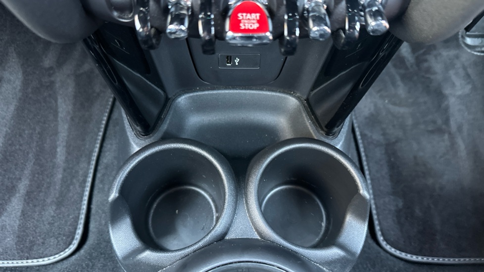 MINI Hatchback 1.5 Cooper Exclusive 3dr Auto Petrol Hatchback - Image 31