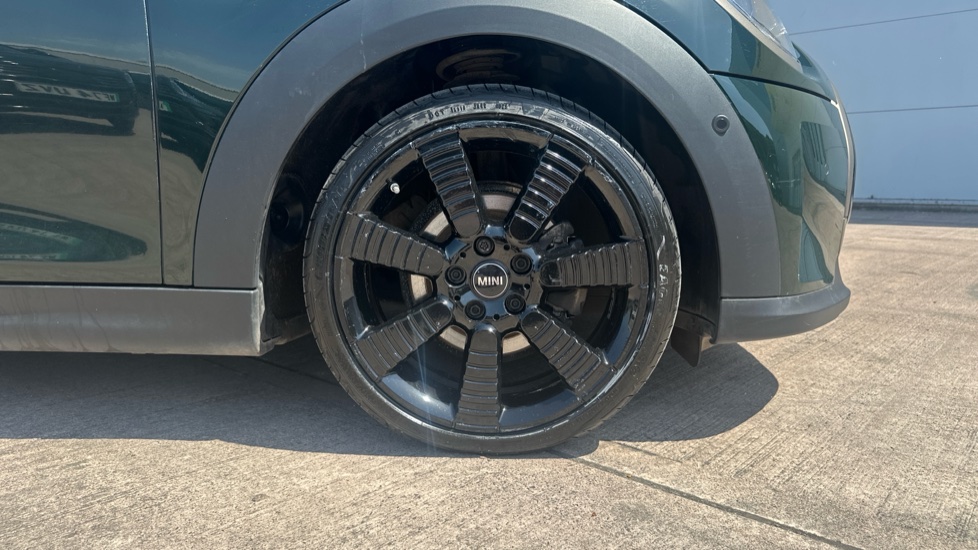 MINI Hatchback 1.5 Cooper Resolute Edition Premium Plus 5dr Auto Petrol Hatchback - Image 14