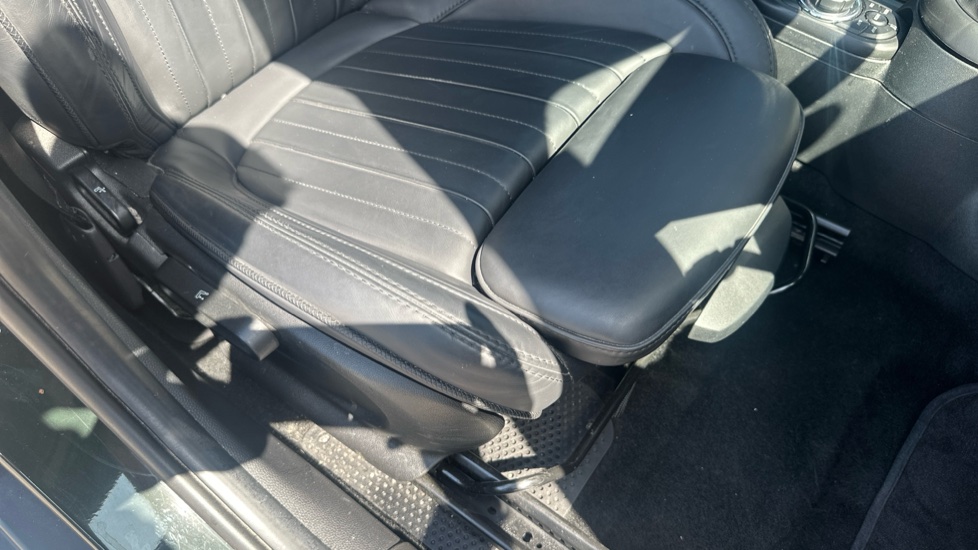 MINI Hatchback 1.5 Cooper Resolute Edition Premium Plus 5dr Auto Petrol Hatchback - Image 29