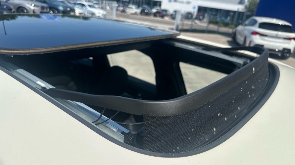 MINI Hatchback 1.5 Cooper Resolute Edition Premium Plus 5dr Auto Petrol Hatchback - Image 31
