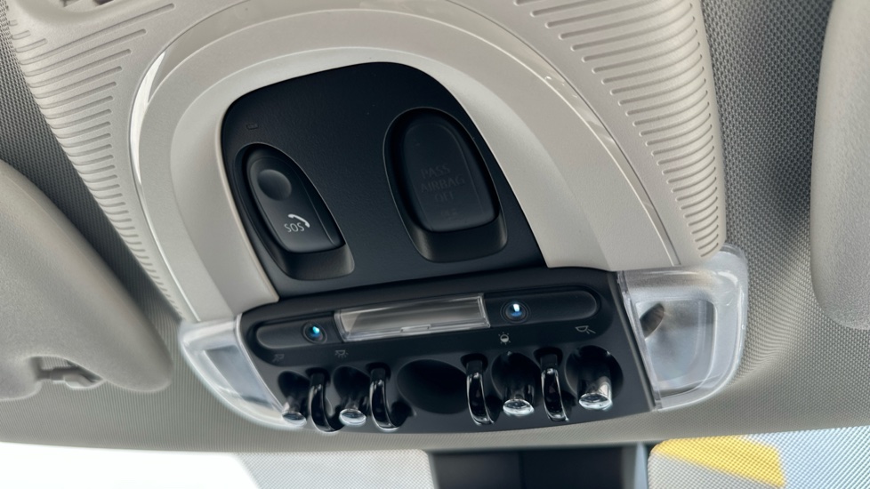 MINI Hatchback 1.5 Cooper Classic 3dr Auto [Comfort Pack] Petrol Hatchback - Image 33