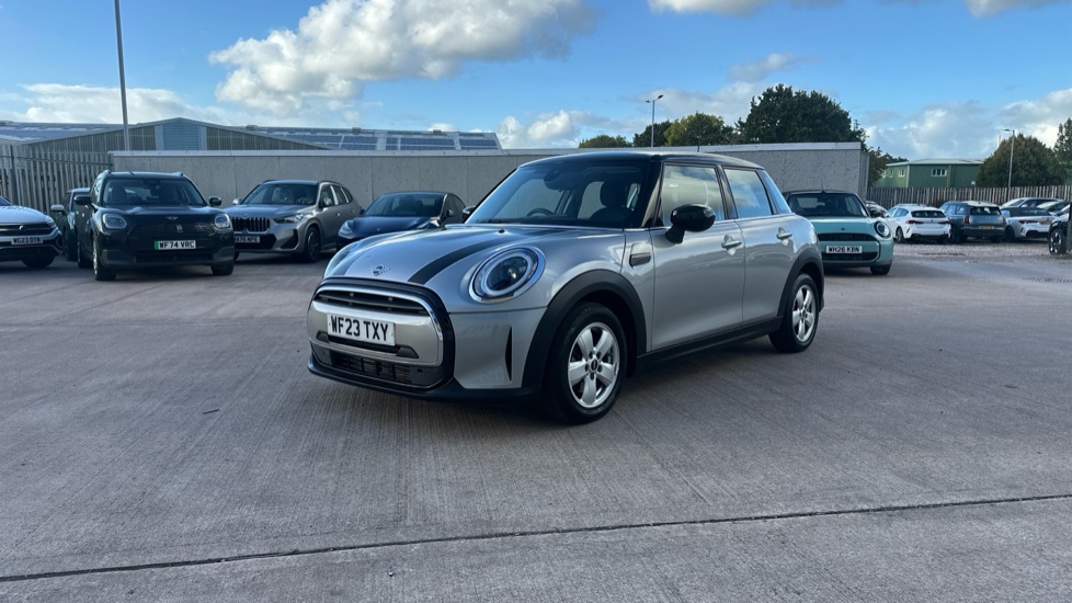 MINI Hatchback 1.5 Cooper Classic Premium 5dr Auto Petrol Hatchback - Image 24