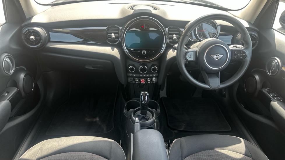MINI Hatchback 1.5 Cooper Classic 5dr Auto Petrol Hatchback - Image 4