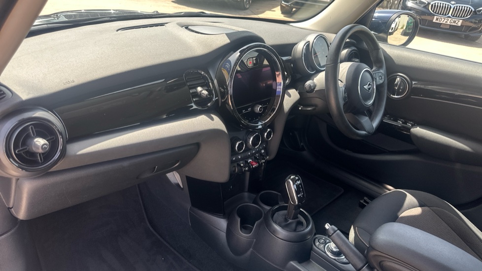 MINI Hatchback 1.5 Cooper Classic 5dr Auto Petrol Hatchback - Image 7