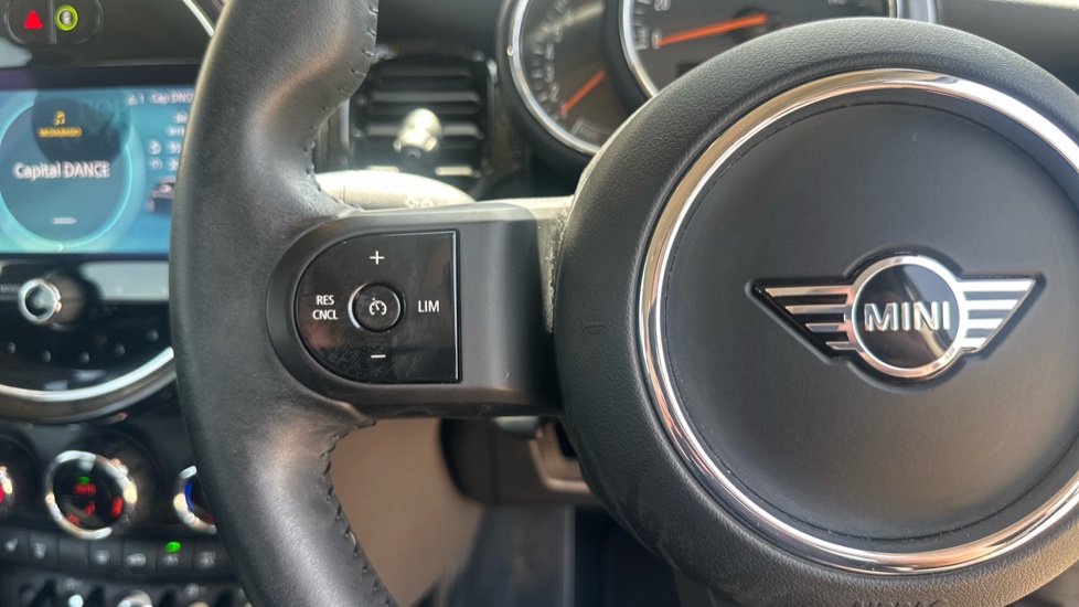 MINI Hatchback 1.5 Cooper Classic 5dr Auto Petrol Hatchback - Image 17