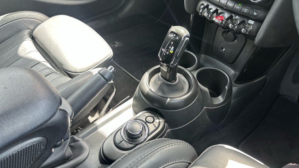 MINI Hatchback 1.5 Cooper Exclusive 5dr Auto Petrol Hatchback - Image 10