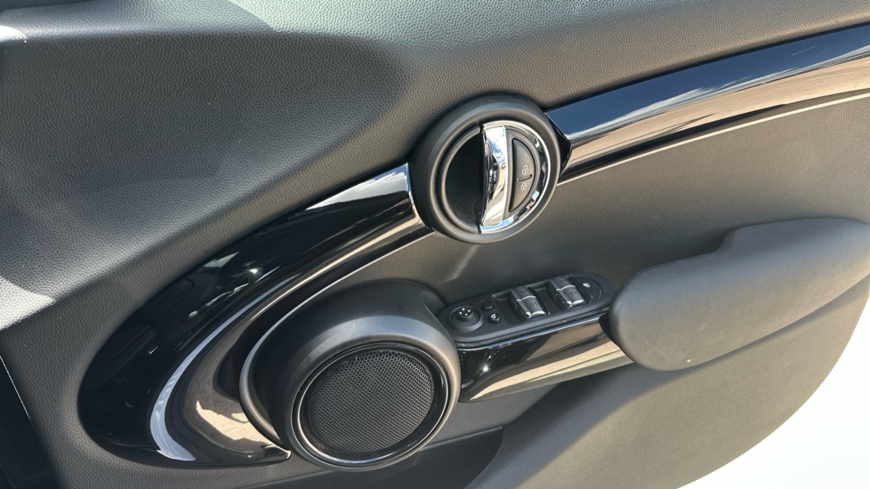 MINI Hatchback 1.5 Cooper Exclusive 5dr Auto Petrol Hatchback - Image 20