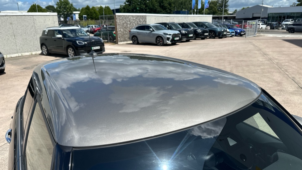 MINI Hatchback 1.5 Cooper Exclusive 5dr Auto Petrol Hatchback - Image 21
