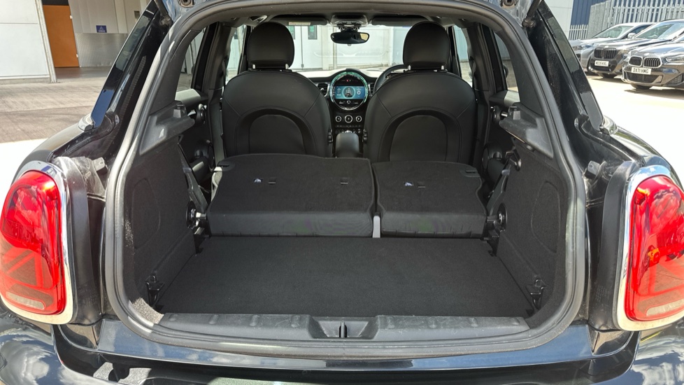 MINI Hatchback 1.5 Cooper Exclusive 5dr Auto Petrol Hatchback - Image 27