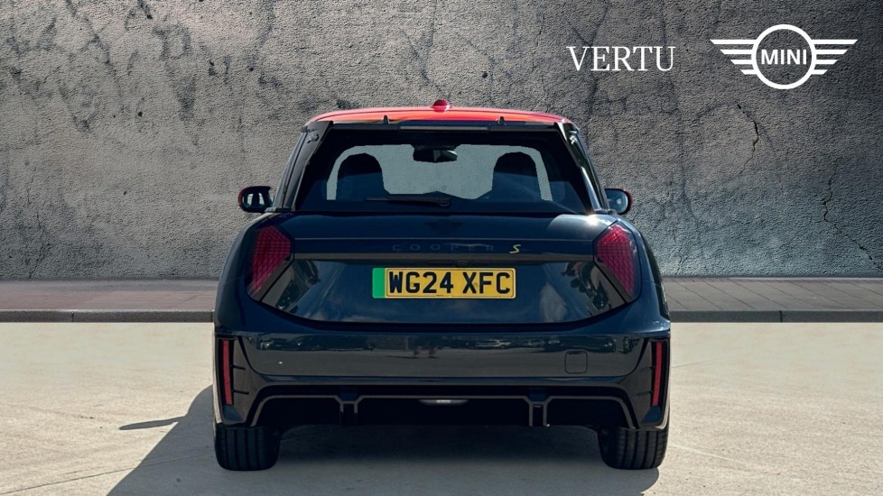 MINI Cooper 160kW SE Sport 54kWh 3dr Auto Electric Hatchback - Image 15