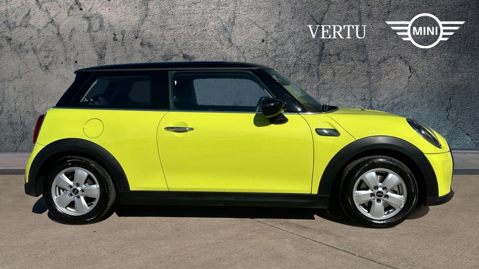 MINI Hatchback 1.5 Cooper Classic 3dr Auto [Comfort/Nav Pack] Petrol Hatchback - Image 3