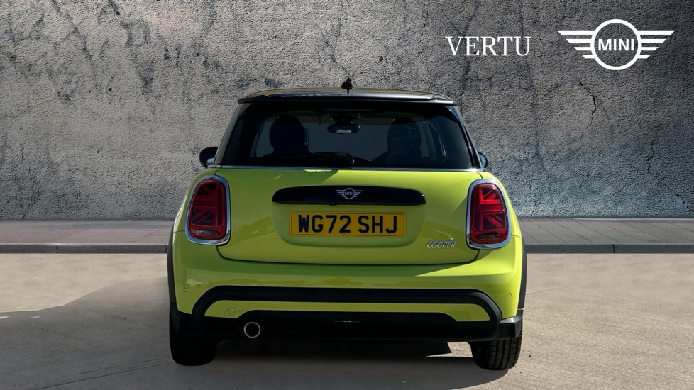 MINI Hatchback 1.5 Cooper Classic 3dr Auto [Comfort/Nav Pack] Petrol Hatchback - Image 15