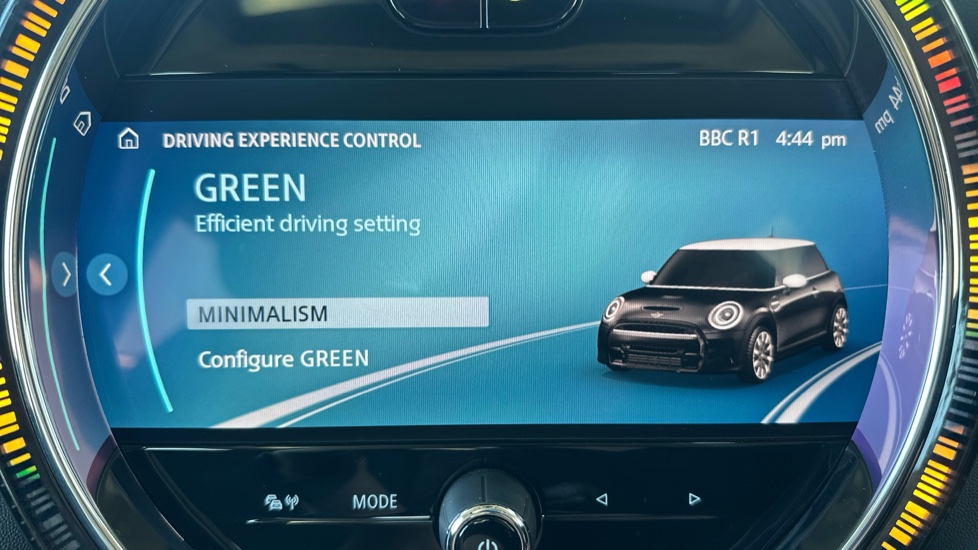 MINI Hatchback 1.5 Cooper Classic 3dr Auto [Comfort/Nav Pack] Petrol Hatchback - Image 52