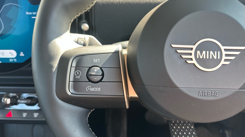 MINI Cooper 2.0 S Classic 5dr Auto Petrol Hatchback - Image 17