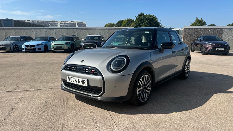 MINI Cooper 2.0 S Classic 5dr Auto Petrol Hatchback - Image 25