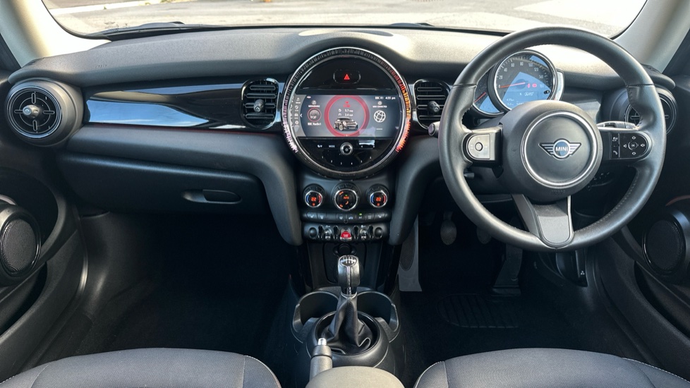 MINI Hatchback 1.5 Cooper Classic 3dr Petrol Hatchback - Image 4