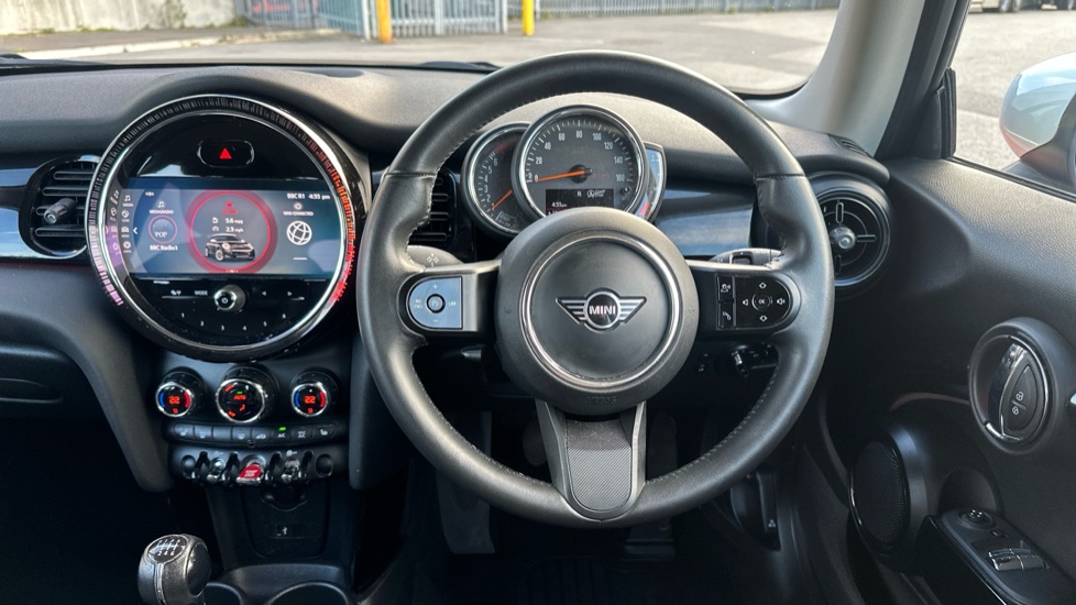 MINI Hatchback 1.5 Cooper Classic 3dr Petrol Hatchback - Image 5