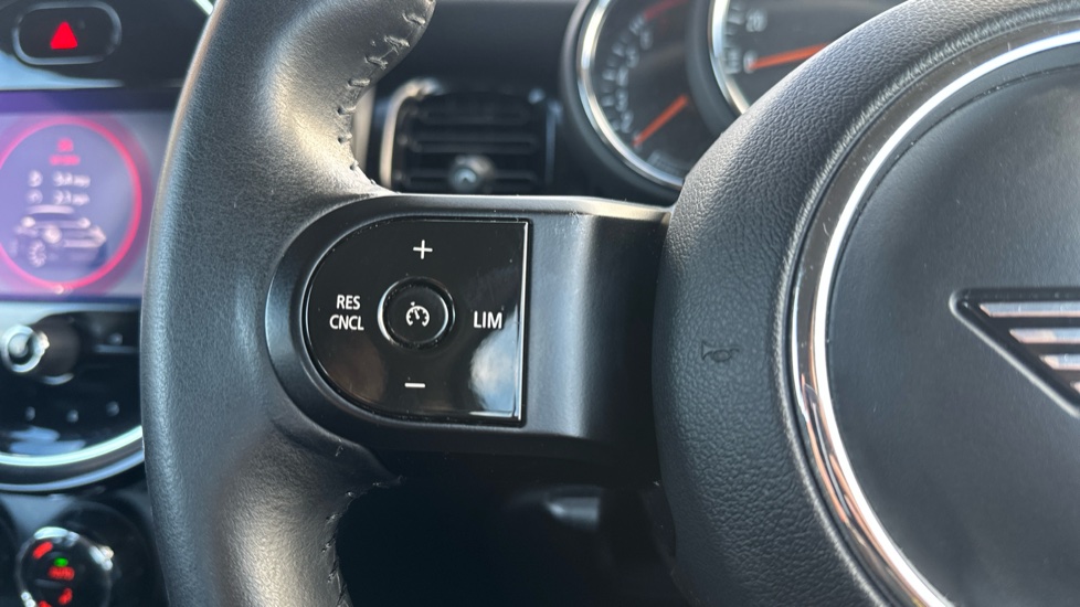 MINI Hatchback 1.5 Cooper Classic 3dr Petrol Hatchback - Image 17