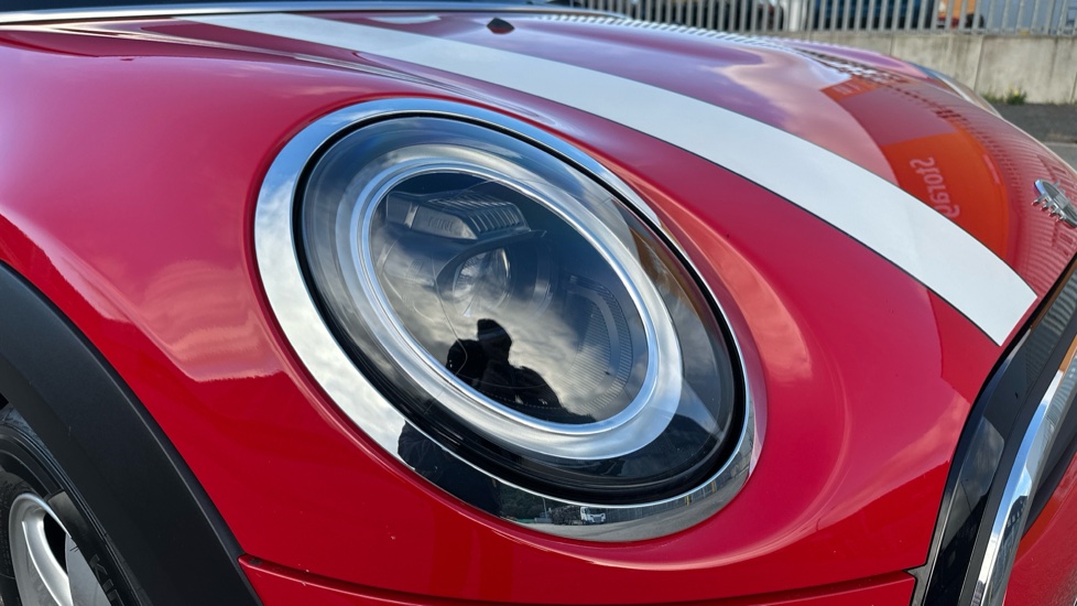 MINI Hatchback 1.5 Cooper Classic 3dr Petrol Hatchback - Image 23