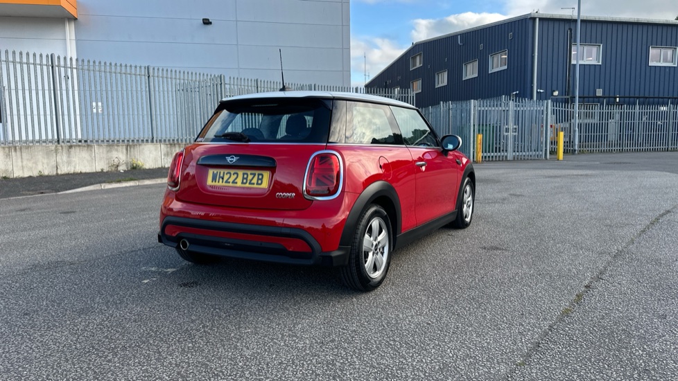 MINI Hatchback 1.5 Cooper Classic 3dr Petrol Hatchback - Image 25