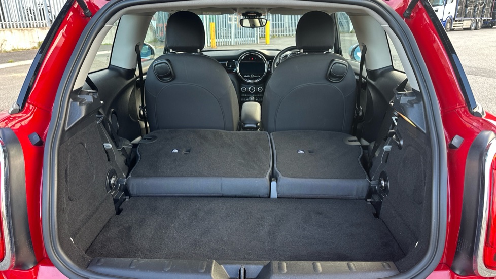 MINI Hatchback 1.5 Cooper Classic 3dr Petrol Hatchback - Image 28