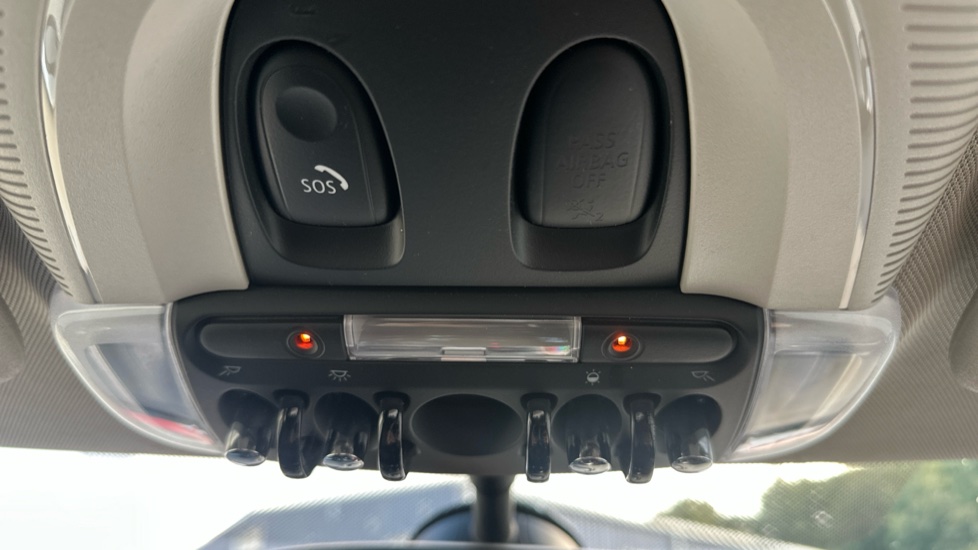 MINI Hatchback 1.5 Cooper Classic 3dr Petrol Hatchback - Image 35
