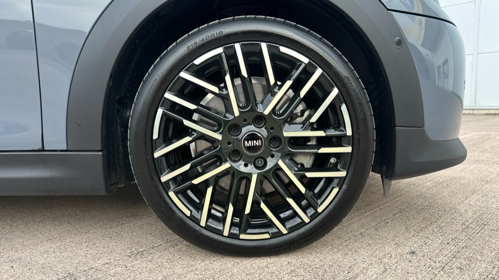 MINI Cooper 2.0 S Exclusive 2dr Auto Petrol Convertible - Image 14