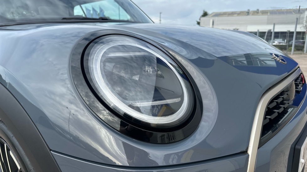 MINI Cooper 2.0 S Exclusive 2dr Auto Petrol Convertible - Image 23
