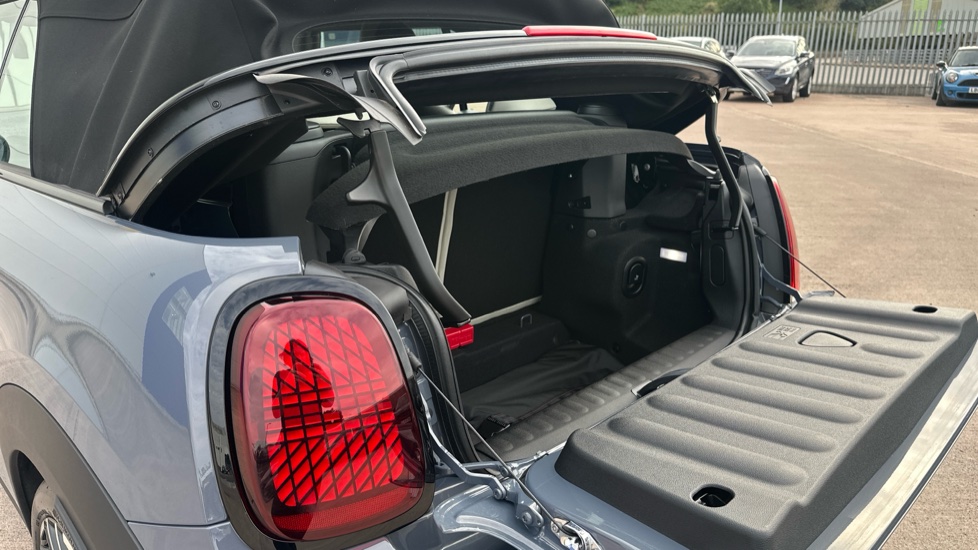 MINI Cooper 2.0 S Exclusive 2dr Auto Petrol Convertible - Image 28