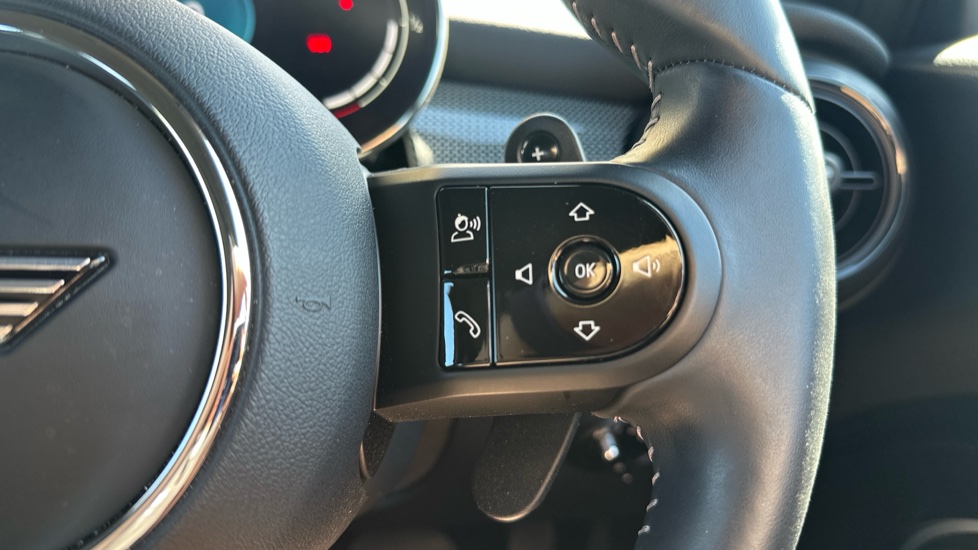 MINI Hatchback 2.0 Cooper S Exclusive 3dr Auto Petrol Hatchback - Image 18