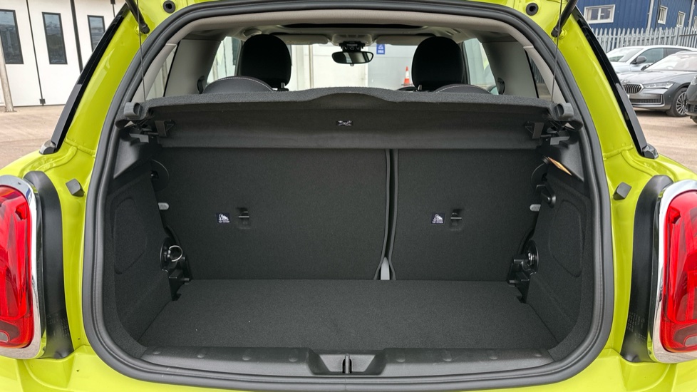 MINI Hatchback 1.5 Cooper Classic 3dr Auto Petrol Hatchback - Image 13