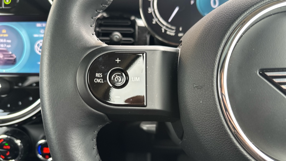 MINI Hatchback 1.5 Cooper Classic 3dr Auto Petrol Hatchback - Image 17