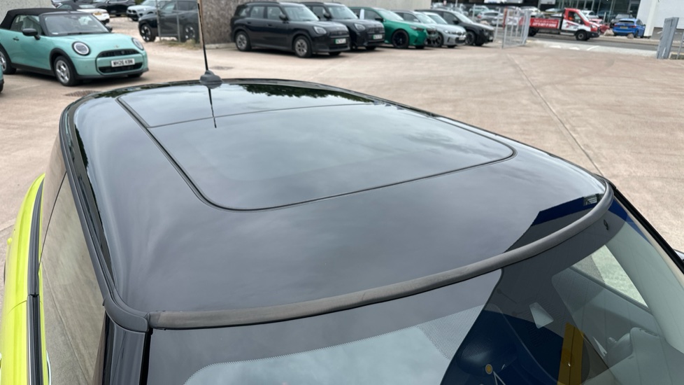 MINI Hatchback 1.5 Cooper Classic 3dr Auto Petrol Hatchback - Image 21
