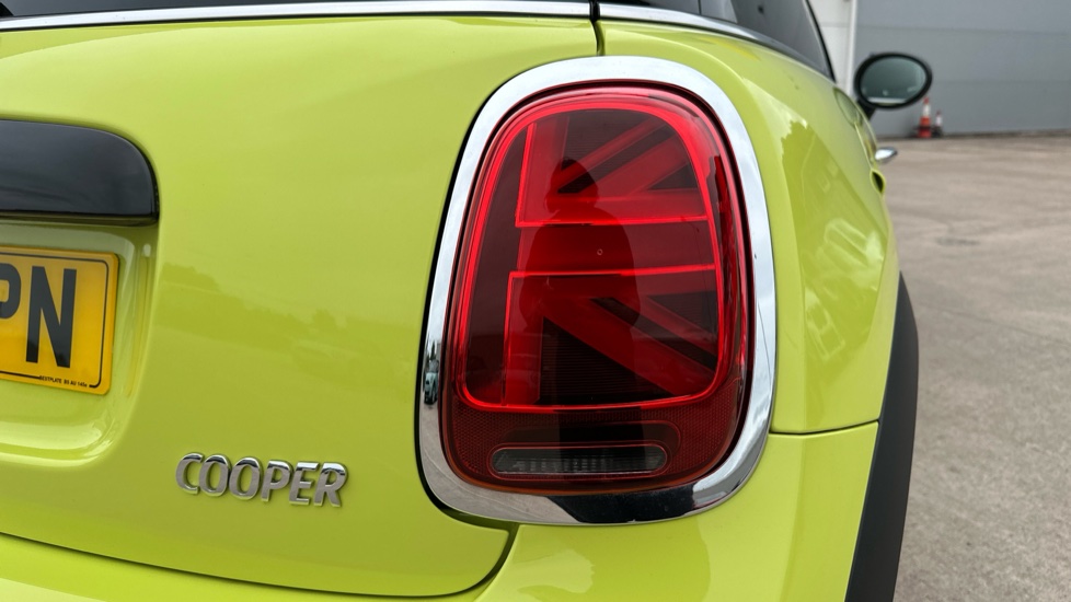 MINI Hatchback 1.5 Cooper Classic 3dr Auto Petrol Hatchback - Image 22