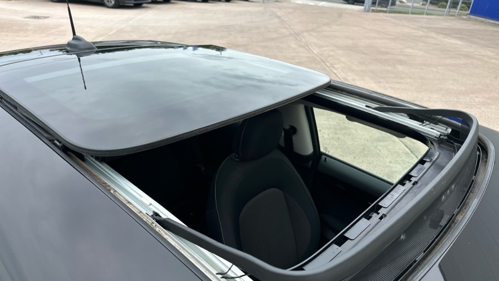 MINI Hatchback 1.5 Cooper Classic 3dr Auto Petrol Hatchback - Image 29