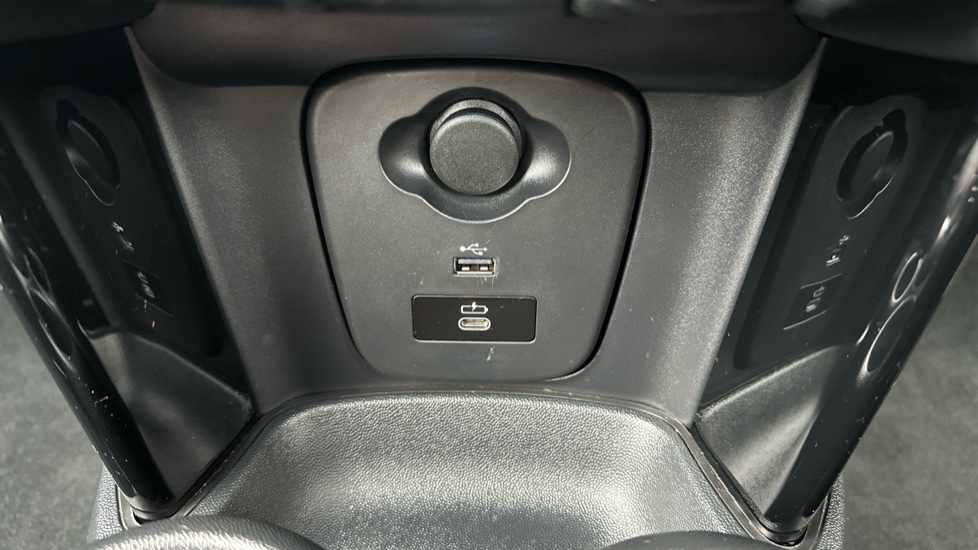 MINI Hatchback 1.5 Cooper Classic 3dr Auto Petrol Hatchback - Image 58