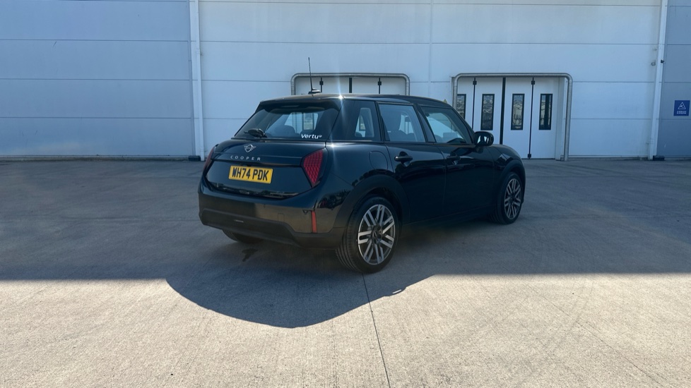 MINI Cooper 1.5 C Classic 5dr Auto Petrol Hatchback - Image 25