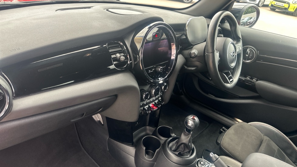 MINI Hatchback 1.5 Cooper Sport 5dr Petrol Hatchback - Image 7