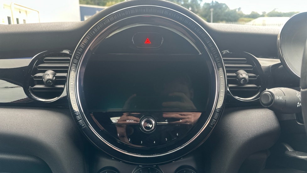 MINI Hatchback 1.5 Cooper Sport 5dr Petrol Hatchback - Image 8