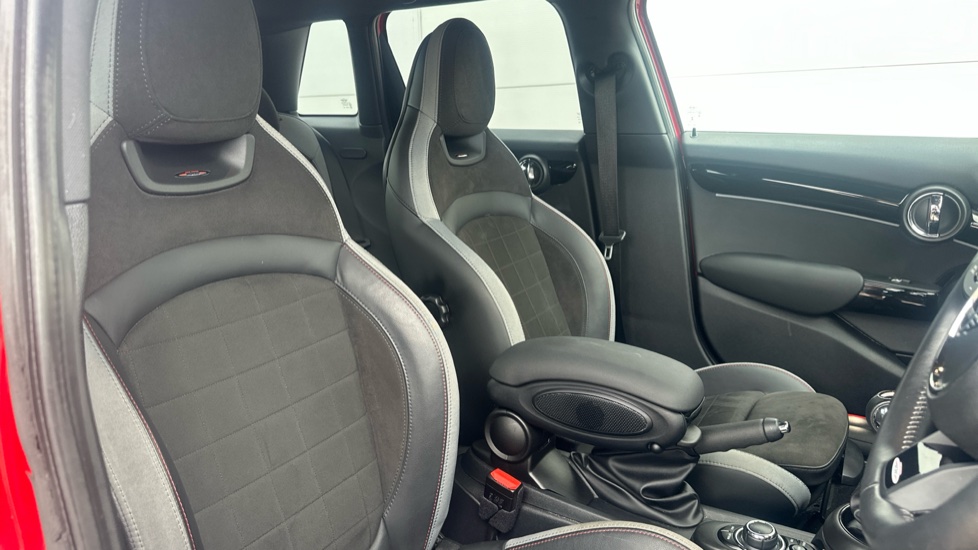 MINI Hatchback 1.5 Cooper Sport 5dr Petrol Hatchback - Image 11