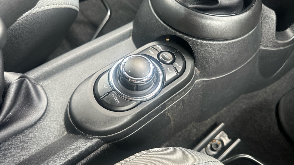 MINI Hatchback 1.5 Cooper Sport 5dr Petrol Hatchback - Image 19