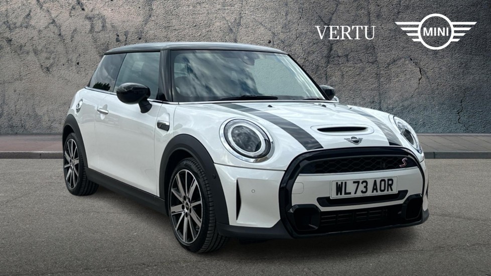 MINI Hatchback 2.0 Cooper S Classic 3dr Auto Petrol Hatchback - Image 1