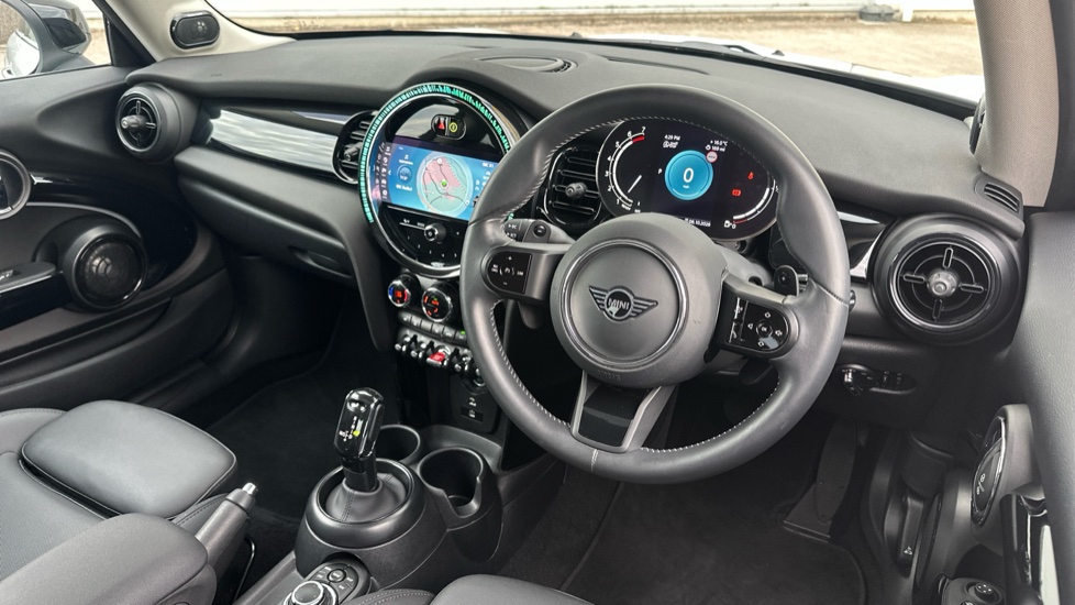 MINI Hatchback 2.0 Cooper S Classic 3dr Auto Petrol Hatchback - Image 6