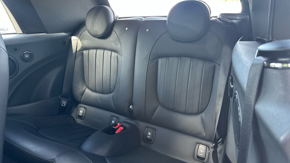MINI Convertible 2.0 Cooper S Seaside Edition 2dr Auto Petrol Convertible - Image 12