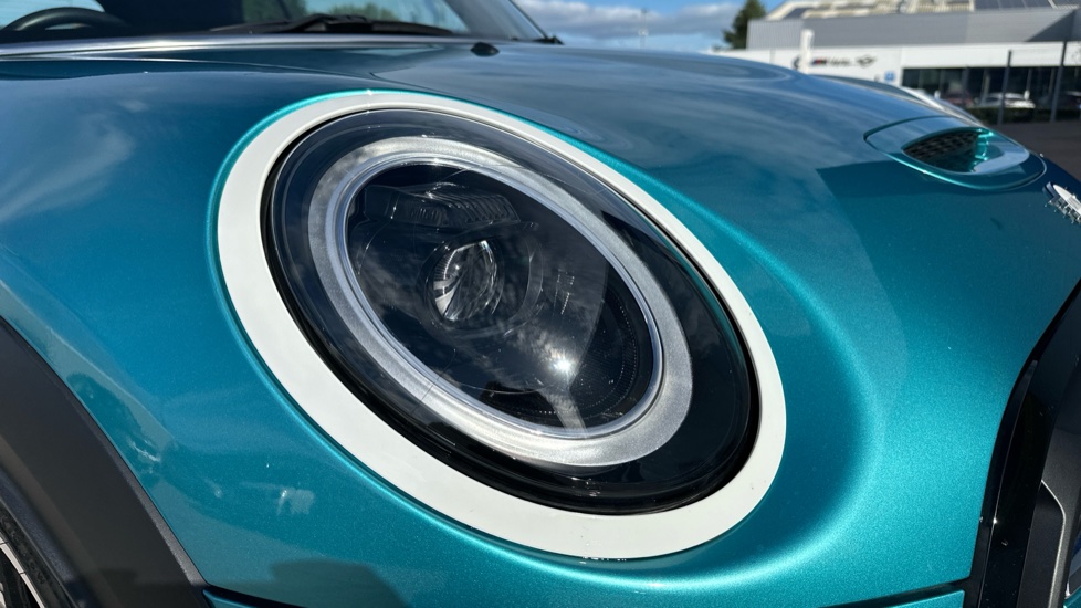 MINI Convertible 2.0 Cooper S Seaside Edition 2dr Auto Petrol Convertible - Image 23