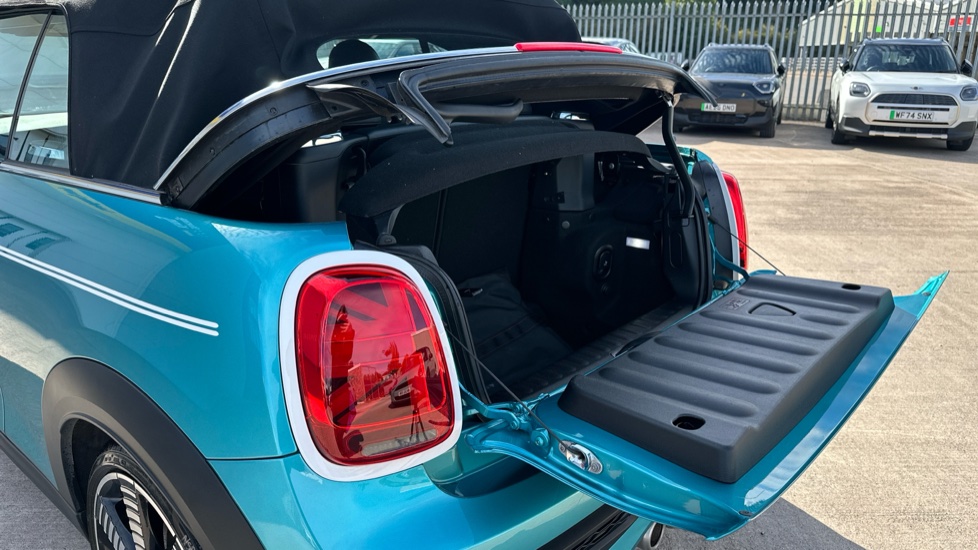 MINI Convertible 2.0 Cooper S Seaside Edition 2dr Auto Petrol Convertible - Image 29