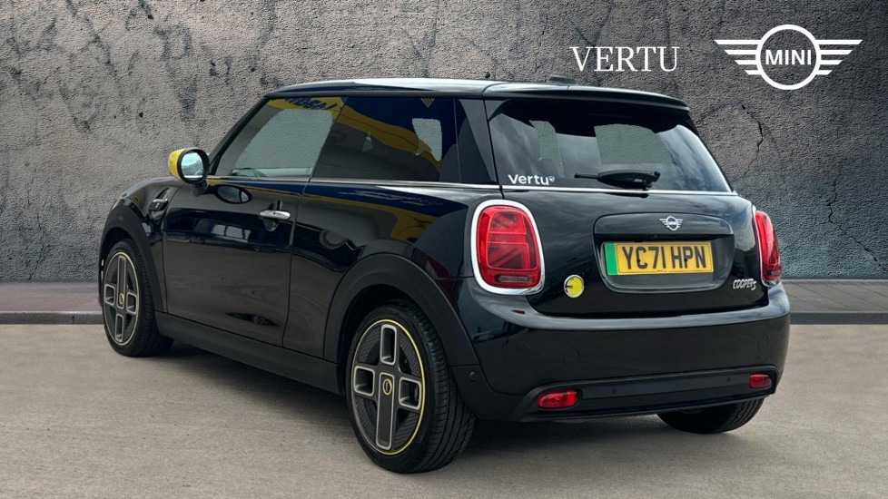 MINI Hatchback 135kW Cooper S Level 2 33kWh 3dr Auto Electric Hatchback - Image 2