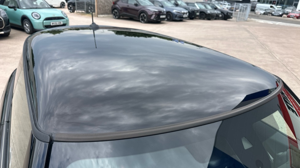 MINI Hatchback 135kW Cooper S Level 2 33kWh 3dr Auto Electric Hatchback - Image 21